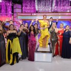 Las doce participantes con Gabriela y José Luis Arévalo.