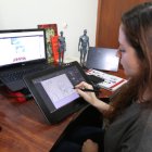 Realidad. Los creadores de cómics tienen distintos métodos para elaborar sus historias, los cuales pueden ir del dibujo digital al tradicional.