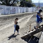 Pausa. El Consorcio Rumiñahui levantó el asfalto de la avenida para cambiar la tubería y luego suspendió la obra por 24 días.