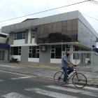 Edificio que está ubicado en la dirección que registran como domicilio las empresas que ganaron contratos de servicios, por cerca de $ 1 millón, en instituciones bajo administración socialcristiana, que son o fueron de propiedad de Juan Carlos Vásconez.