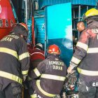 Los rescatistas buscan por más afectados entre los escombros