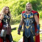 Chris Hemsworth dejó de comer carne para besar a la vegana Natalie Portman