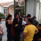 Consternación. Los allegados a la fallecida estaban sorprendidos.