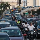 Sin control. En la avenida de las Américas, en Guayaquil, la presencia de los agentes de tránsito es nula. Allí, el congestionamiento es diario pasadas las 18:00.