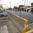 La protesta impidió la paso de los automotores.