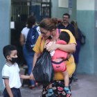 Escuelas. La preocupación de los padres de familia por un eventual contagio de sus hijos es constante.