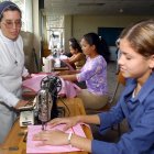 El 59% del microcrédito entregado este año fue a manos de mujeres. Los recursos se destinaron al consumo y al microemprendimiento.