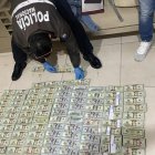Evidencias. Más de 400.000 dólares en efectivo se incautaron en el operativo realizado la noche del martes en dos cantones de Guayas.