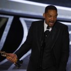Fotografía de archivo del 27 de marzo de 2022 que muestra al actor estadounidense Will Smith durante su discurso después de ganar el Oscar al Mejor Actor por "King Richard"