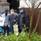 Actividad. Alfredo Guevara busca las maneras de subsistir comercializando lo que puede. A veces logra obtener recursos y otras no le alcanza ni para comer.