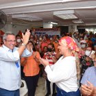 Un ambiente de algarabía se vivió el domingo pasado en la asamblea de Centro Democrático para elegir a los precandidatos a las seccionales del 2023. En la foto aparecen Jimmy Jairala y Carla Sala, fundador de Centro Democrático y precandidato a la Alcaldía de Guayaquil, y precandidata a concejal del Distrito 1 de la urbe porteña, en ese mismo orden.
