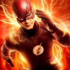 The Flash finalizará con su temporada 9.

MADRID, 2 (CulturaOcio) 

Después de salvar al mundo y a su ciudad, Central City, en innumerables ocasiones, The Flash se aproxima a su sprint final. La serie protagonizada por el velocista escarlata de Grant Gustin, una de las más longevas del Arrowverso, concluirá en su temporada 9 que constará de 13 episodios.

Según informa Variety, esta última tanda de capítulos comenzará su producción el próximo mes de septiembre con vistas a estrenarse en 2023 y contará con la productora de Greg Berlanti, de Berlanti Productions, junto con Sarah Schechter como productora ejecutiva. De hecho, el productor ejecutivo de la ficción y showrunner de la misma, Eric Wallace, dedicó unas emotivas palabras en un comunicado, asegurando que honrarán el legado de la serie en el que será el último capítulo de la temporada final protagonizada por el héroe de Central City.

"¡Nueve temporadas! Nueve años viendo como The Flash salva Central City mientras llevábamos al público a un viaje emocionante rebosante de corazón, humor y espectáculo. Y ahora Barry Allen ha llegado a la línea de salida de su última carrera. Muchas personas increíbles han puesto su talento, tiempo y amor para hacer esta maravillosa serie cada semana", respondió Wallace sobre este spin-off surgido de Arrow que desde su estreno se convirtió en una de las favoritas de los fans del Universo DC televisivo.

Esta será la última vez que los espectadores vean reunidos al equipo Flash formado por el Barry Allen de Gustin, el Joe West interpretado por Jesse L. Martin, la Iris de Candice Patton, Caitlin Snow encarnada Danielle Panabaker, la Cecile Horton de Danielle Nicolet y la Allegra García de Kayla Compton junto a Chester P. Runk interpretado por Brandon McKnight.

Sin embargo, no será la última vez que el fandom pueda disfrutar del velocista escarlata, puesto que el 23 de junio de 2023, llegará también a la gran pantalla de la mano de Warner Bros. The F