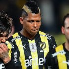 Billy Arce, jugador ecuatoriano de Penarol, tendrá nuevo entrenador.