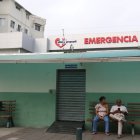 Estado. La joven madre permanece bajo cuidados intensivos, pues también tenía cortes en el cuello.