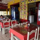 En la parte comercial de Las Orquídeas los negocios han perdido clientela por los asaltos que se dan con frecuencia. Muchos cierran temprano.