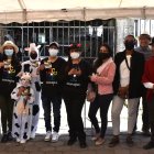 Rector, Vicerrector Académico (John Antón Sánchez), Coordinador Académico (Fernando Yánez), Profesor de Lengua y Cultura (Edizon León), junto a estudiantes del Desafío Comunitario de Lloa.