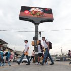 Valla publicitaria calusurada en la Av. Tanca Marengo Agencia (ag-extra)