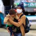 Ciudadanos venezolanos llegan a migración en la zona fronteriza de Huaquillas (Ecuador), en una fotografía de archivo.
