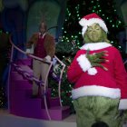 Fotografía cedida por Universal Orlando Resort del espectáculo “Grinchmas” que se presentan durante las próximas navidades en los parques temáticos de Universal en Florida (EE.UU.)