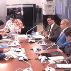 La Comisión de Régimen Económico y Tributario y su Regulación y Control, de la Asamblea Nacional, escucha a Oswaldo Rosero, gerente subrogante de Flopec.