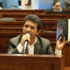 Cléver Jiménez: Asambleísta juzgado penalmente sin levantarle la inmunidad. Recibió medidas cautelares de la CIDH y nadie las acató.