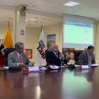 Autoridades del COE nacional en rueda prensa desde Quito.
