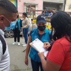 Recorrido. Funcionarios del Ministerio de Inclusión receptó datos de las víctimas colaterales del atentado.