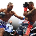 Desde 2015 el púgil ecuatoriano (i) se desempeña como boxeador profesional.