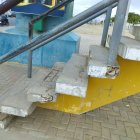 El deterioro es notorio en el paso por el que cruzan a diario decenas de habitantes.