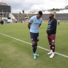 Los jugadores de Católica y 9 de Octubre estuvieron en el Atahualpa a la hora fijada (15:30). Los réferis no llegaron. Lo mismo pasó en Manta entre Delfín y Mushuc Runa.