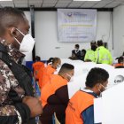 Vista de personas mientras participan durante el inicio del censo penitenciario hoy en la cárcel de Tulcán, capital de la norteña provincia de Carchi (Ecuador).