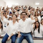 Referencia. Silvia Córdova, esposa de Luis Chonillo, junto a Andrés Guschmer.