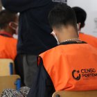 Vista de personas mientras participan durante el inicio del censo penitenciario hoy en la cárcel de Tulcán, capital de la norteña provincia de Carchi (Ecuador).