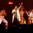 Fotografía de archivo en la que se registró al reguetonero puertorriqueño Daddy Yankee, durante un concierto, en el Coliseo de San Juan (Puerto Rico).