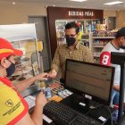 Shell Select. Ha remodelado tres tiendas, dos en Guayaquil y una en Quito.