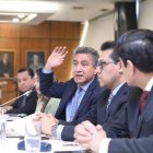 El presidente de la Asamblea, Virgilio Saquicela, advirtió que el juicio puede durar hasta dos días por la cantidad de procesados.