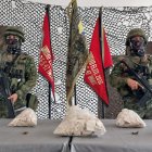 Decomiso. Miembros de Fuerzas Armadas encontraron ocho kilos de pasta base en una casa.