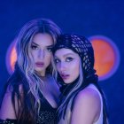 Dos años después de su primera colaboración, Lola y María decidieron volver a unirse para otro tema de fiesta.