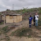 Producto del tiroteo, un grupo de agentes que hacía controles en la zona ejecutó un operativo en la zona