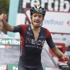 Richard Carapaz en el momento que ganó su primera etapa en la Vuelta a España.