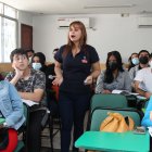 Un grupo de graduados en años anteriores se ha preparado en el grupo preuniversitario Hawking para volver a rendir el test Transformar.