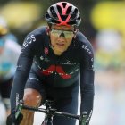 Richard Carapaz se alista para la etapa 14 de alta montaña en la Vuelta a España.
