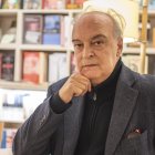 El escritor español Enrique Vila-Matas es el autor de "Montevideo".