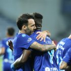 Sebastián Rodríguez (izquierda) lanzó el centro y Alejandro Cabeza (derecha) lo definió.