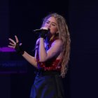 La presentación de la guayaquileña Mar Rendón apertura el concierto de Carlos Vives en la urbe porteña.