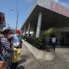 Hospital. Hasta ayer los padres se quejaron de que no había ni jeringas en el hospital Francisco de Icaza.