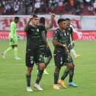 José Miguel Andrade festeja el primer gol de Orense ante Liga de Quito.