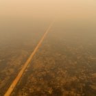 Vista general del humo que cubre parte del Pantanal brasileño por los incendios en el estado Mato Grosso, en una fotografía de archiv