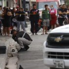 Agentes de Criminalística recogieron indicios balísticos en la escena