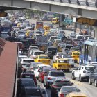 Tráfico en la urbe porteña ubicado en la Av. de las Américas sentido sur al norte.